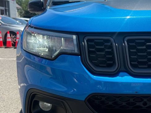 Used 2025 Jeep Compass Trailhawk AWD/4WD image 9