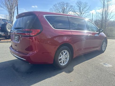 New 2026 Chrysler Pacifica Select FWD image 13