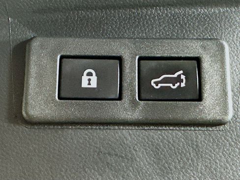 Used 2025 Subaru Outback Premium AWD/4WD image 30