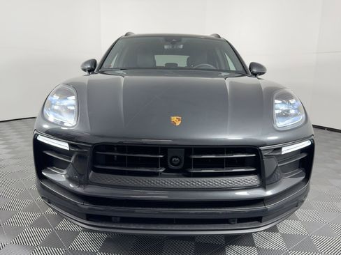Certified 2025 Porsche Macan image 6