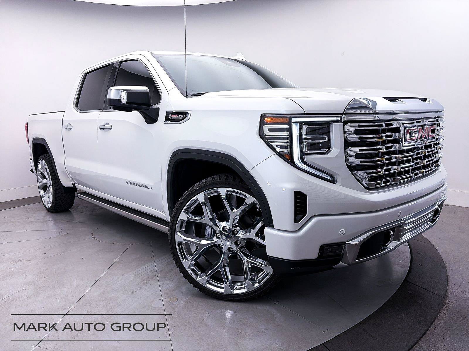 Used 2025 GMC Sierra 1500 Denali AWD/4WD image 1