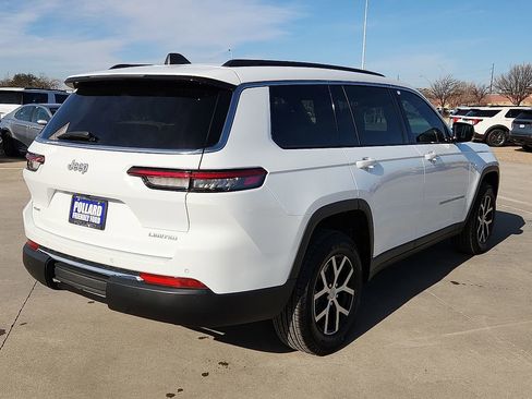 Used 2025 Jeep Grand Cherokee L Limited image 3