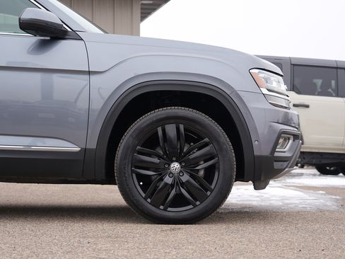 Used 2019 Volkswagen Atlas SEL Premium image 12