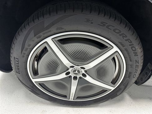 Used 2023 Mercedes-Benz EQS 580 4MATIC SUV image 16