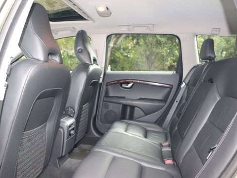 Used 2011 Volvo XC70 T6 image 18