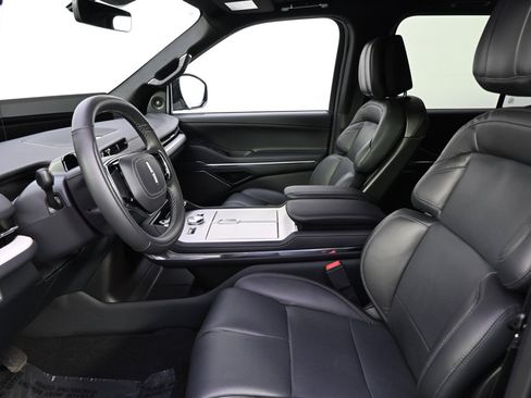 New 2025 Lincoln Navigator Reserve w/ Jet Appearance Package image 13