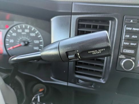 Used 2019 Nissan NV 3500 SL image 12