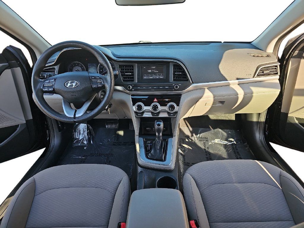 Used 2019 Hyundai Elantra SE FWD image 9