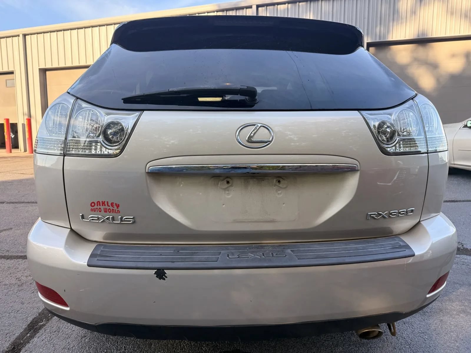 Used 2004 Lexus RX 330 FWD image 3