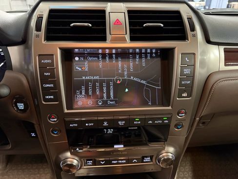 Used 2016 Lexus GX 460 image 8