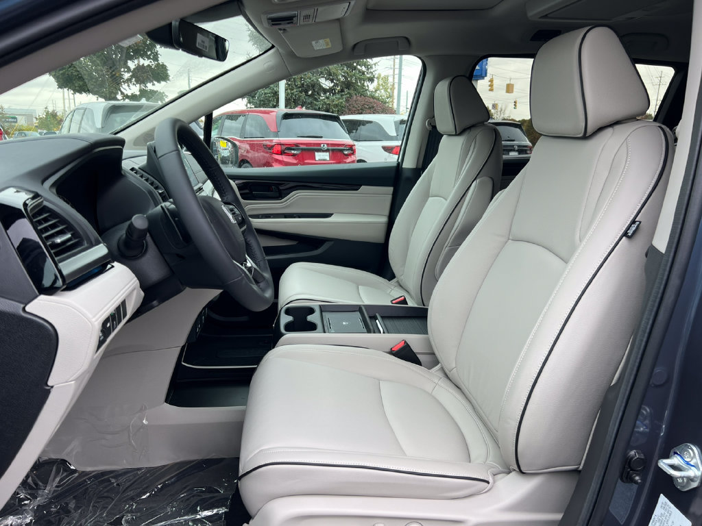New 2027 Honda Odyssey Touring image 3