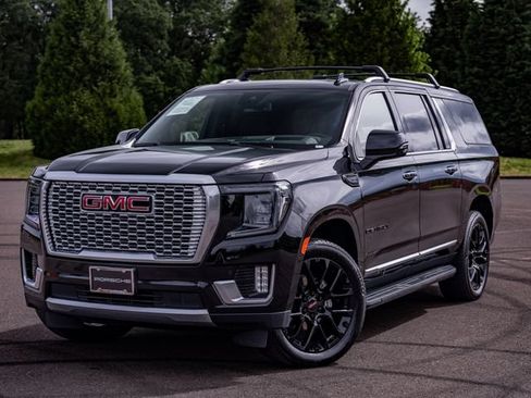 Used 2024 GMC Yukon XL Denali AWD/4WD image 1