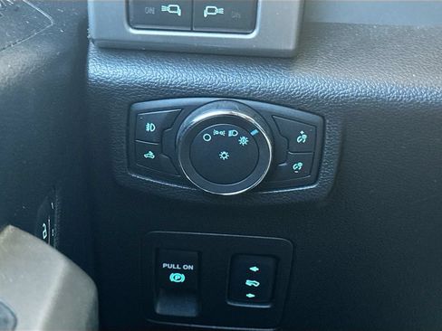 Used 2018 Ford F150 Platinum AWD/4WD image 12