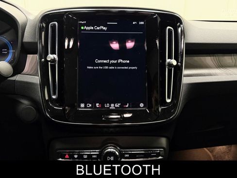 Used 2023 Volvo C40 P8 Recharge Ultimate image 26