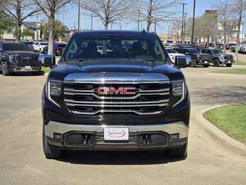 Used 2023 GMC Sierra 1500 SLT AWD/4WD image 2