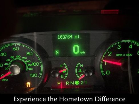 Used 2007 Lincoln Town Car Signature Limited image 4