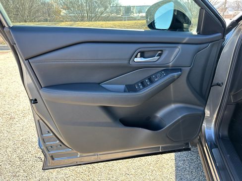 New 2026 Nissan Rogue SV image 10