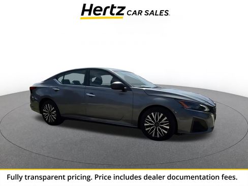 Used 2025 Nissan Altima 2.5 SV FWD image 1
