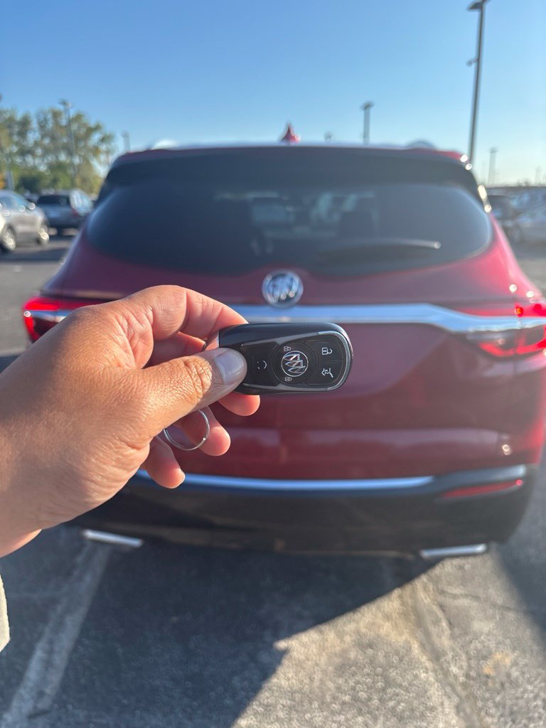 Used 2020 Buick Enclave Essence w/ Sound and Sites Package AWD/4WD image 4