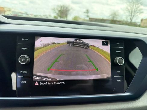 Used 2022 Volkswagen Taos SE image 21