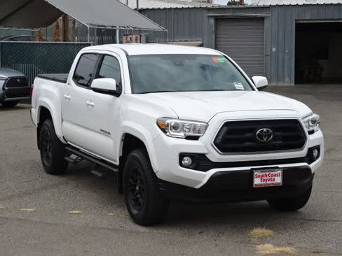 Certified 2021 Toyota Tacoma SR5 RWD image 2