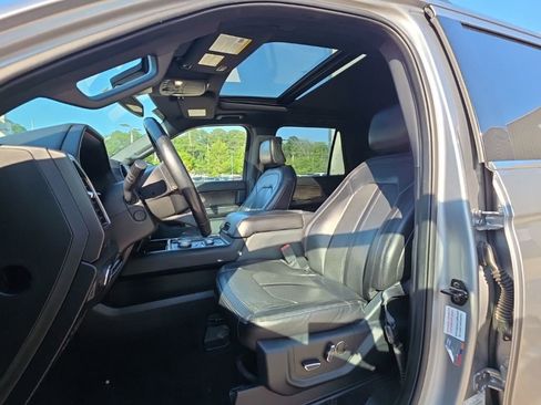 Used 2021 Ford Expedition Max Limited AWD/4WD image 8