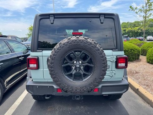 Used 2024 Jeep Wrangler Unlimited Sport AWD/4WD image 4