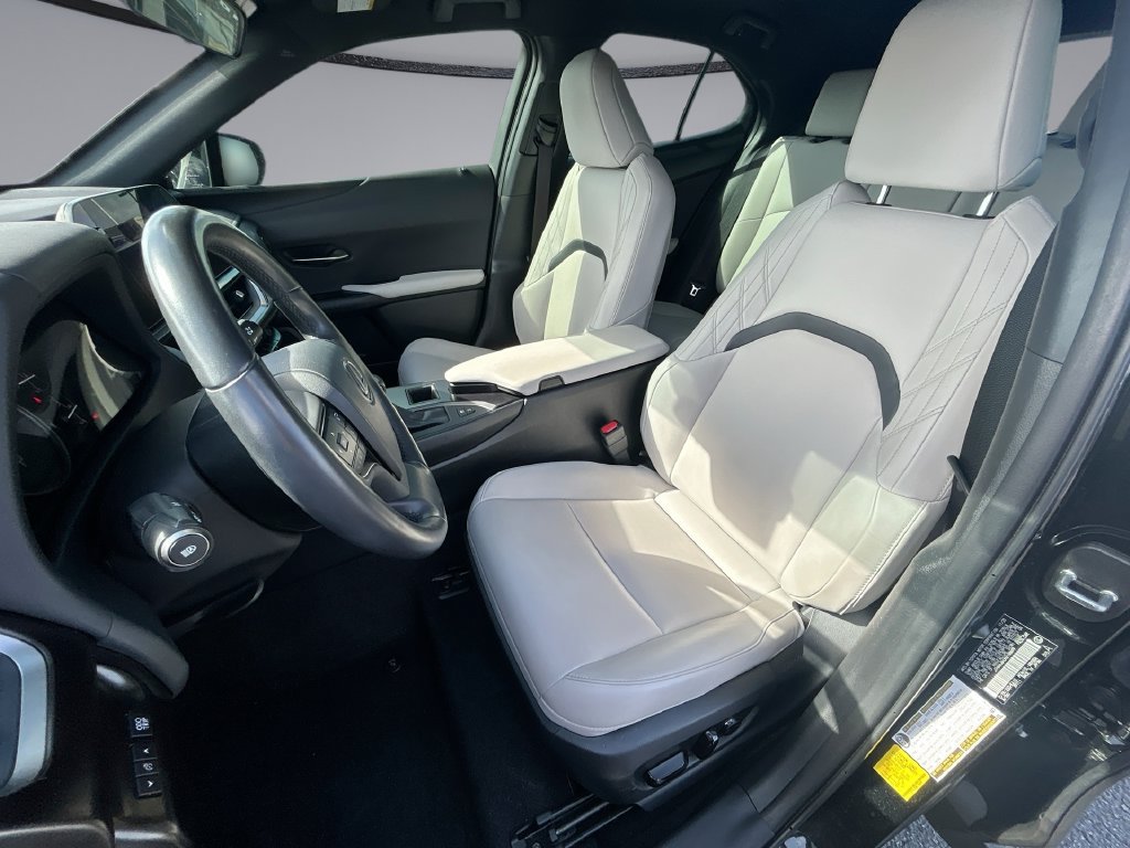 Used 2024 Lexus UX 250h FWD image 27