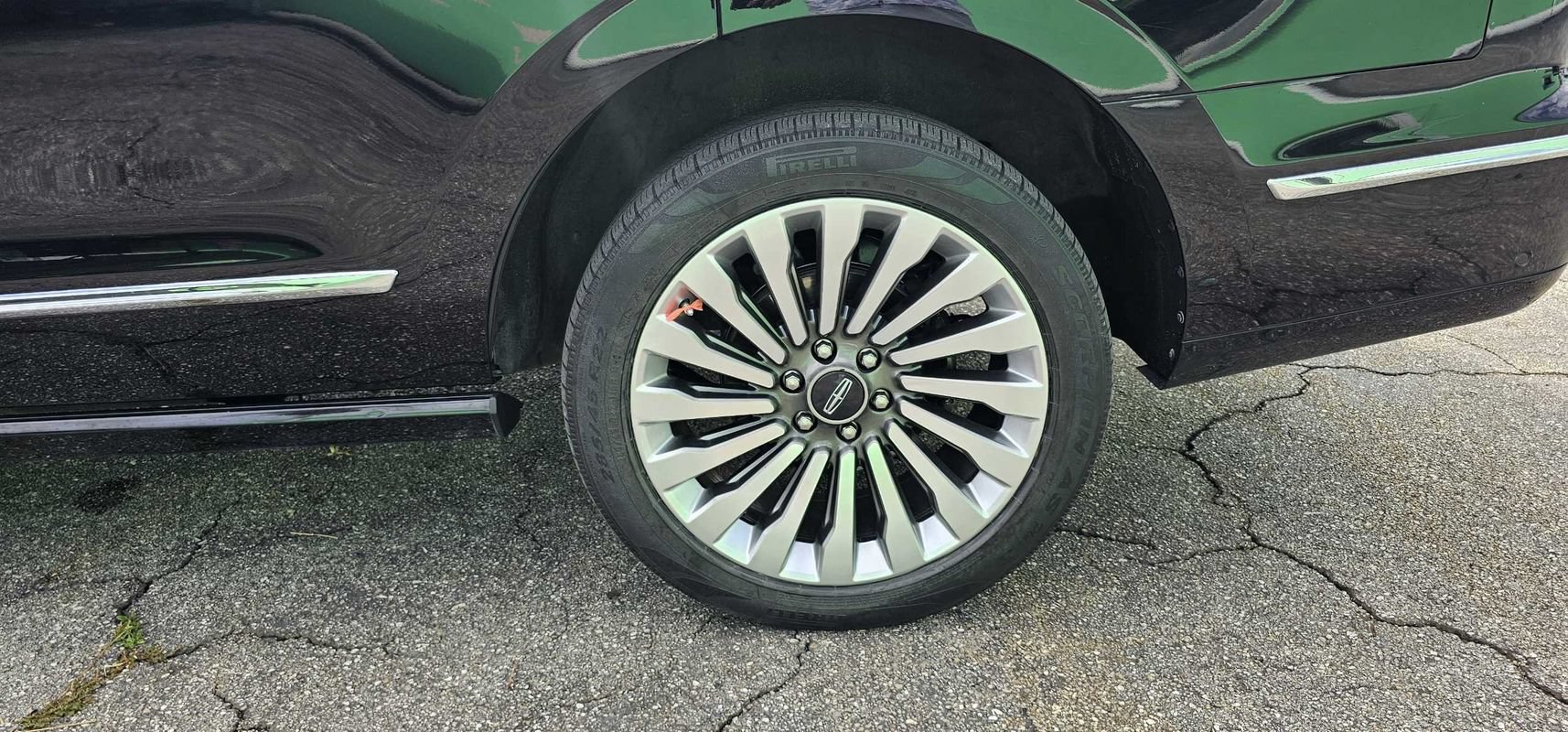 Used 2019 Lincoln Navigator Reserve AWD/4WD image 11