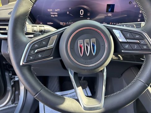 Used 2025 Buick Envision Preferred AWD/4WD image 26