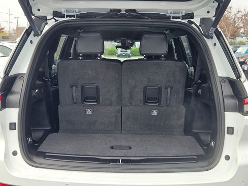 New 2025 Jeep Grand Cherokee L Limited w/ Trailer Tow Package image 31