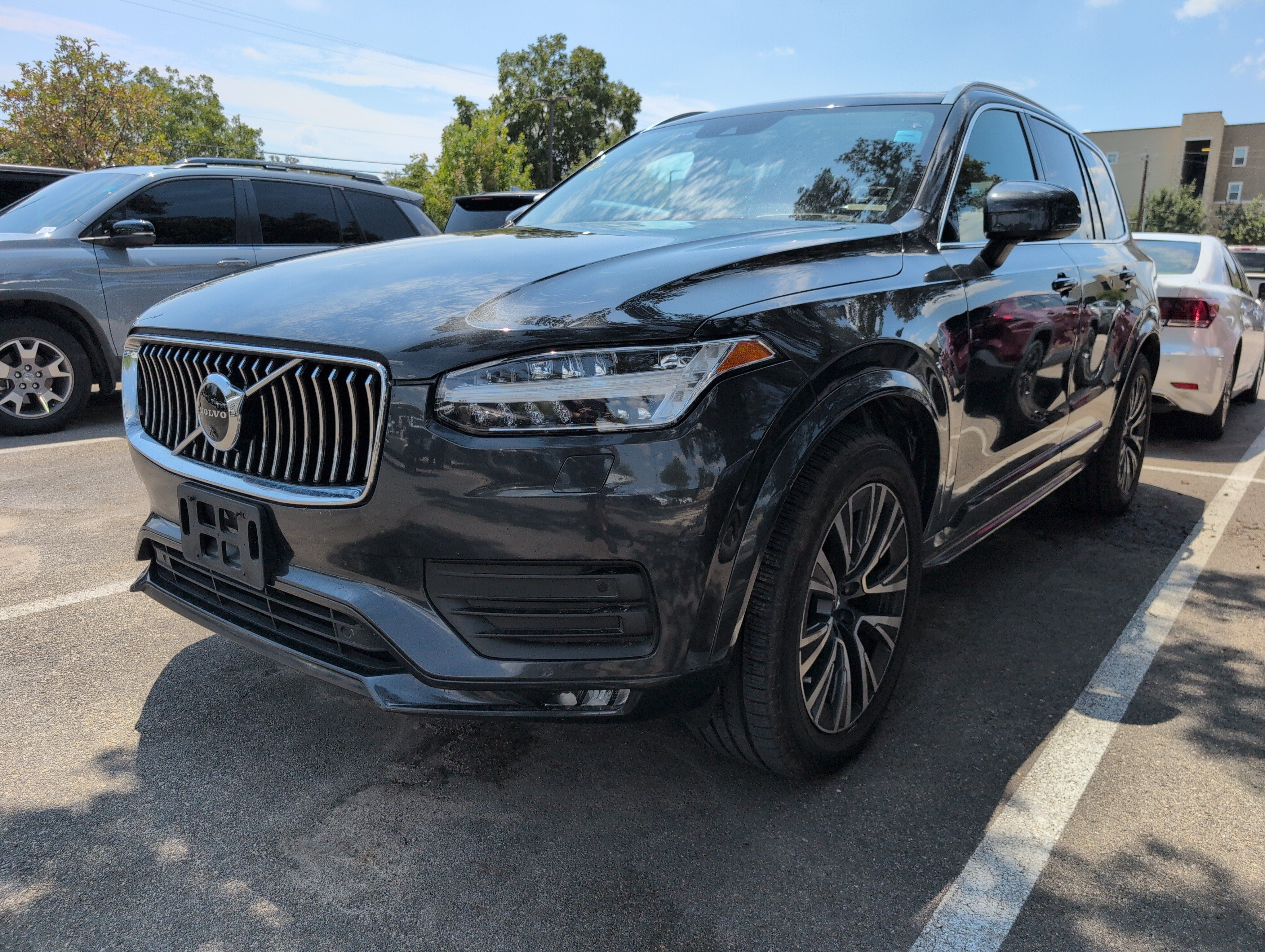 Used 2021 Volvo XC90 T6 Momentum w/ Advanced Package AWD/4WD image 1