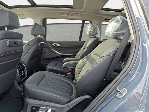 New 2026 BMW X7 xDrive40i w/ Premium Package AWD/4WD image 8