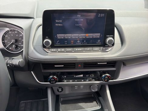 Used 2026 Nissan Rogue SV FWD image 24