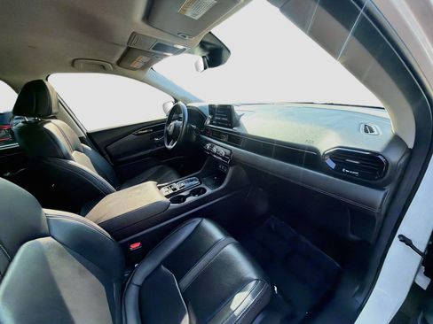 Used 2024 Honda Pilot EX-L image 32