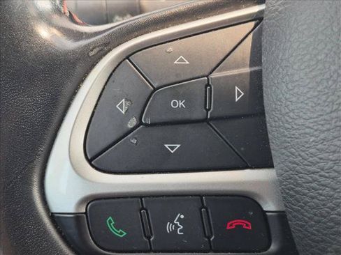 Used 2020 Jeep Compass Trailhawk AWD/4WD image 13