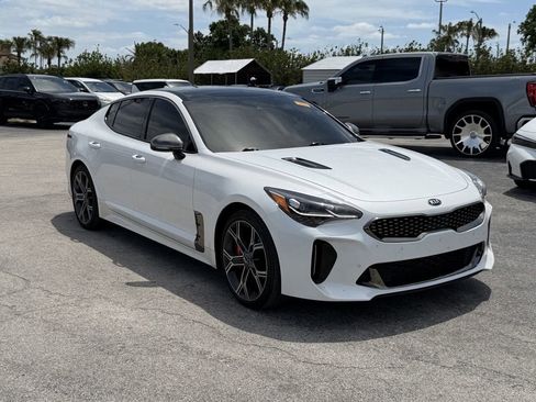 Used 2020 Kia Stinger GT1 AWD/4WD image 2