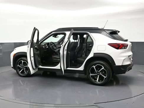 Certified 2023 Chevrolet TrailBlazer RS w/ Convenience Package AWD/4WD image 35