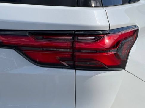 Certified 2023 Chevrolet Traverse RS AWD/4WD image 21