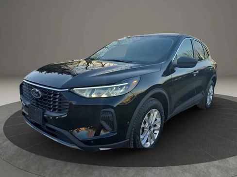 Used 2024 Ford Escape Active FWD image 1
