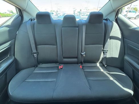 Used 2025 Nissan Altima 2.5 SV FWD image 39