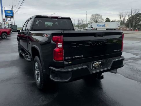 Used 2023 Chevrolet Silverado 2500 Custom w/ Custom Value Package AWD/4WD image 7