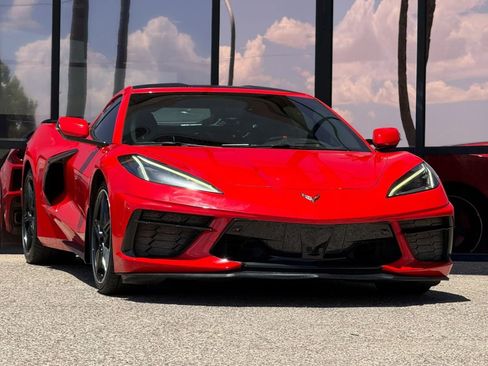 Used 2020 Chevrolet Corvette Stingray Premium Cpe w/ 3LT Preferred Equipment Group RWD image 18