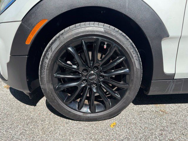 Used 2019 MINI Cooper Clubman S w/ Premium Package AWD/4WD image 2