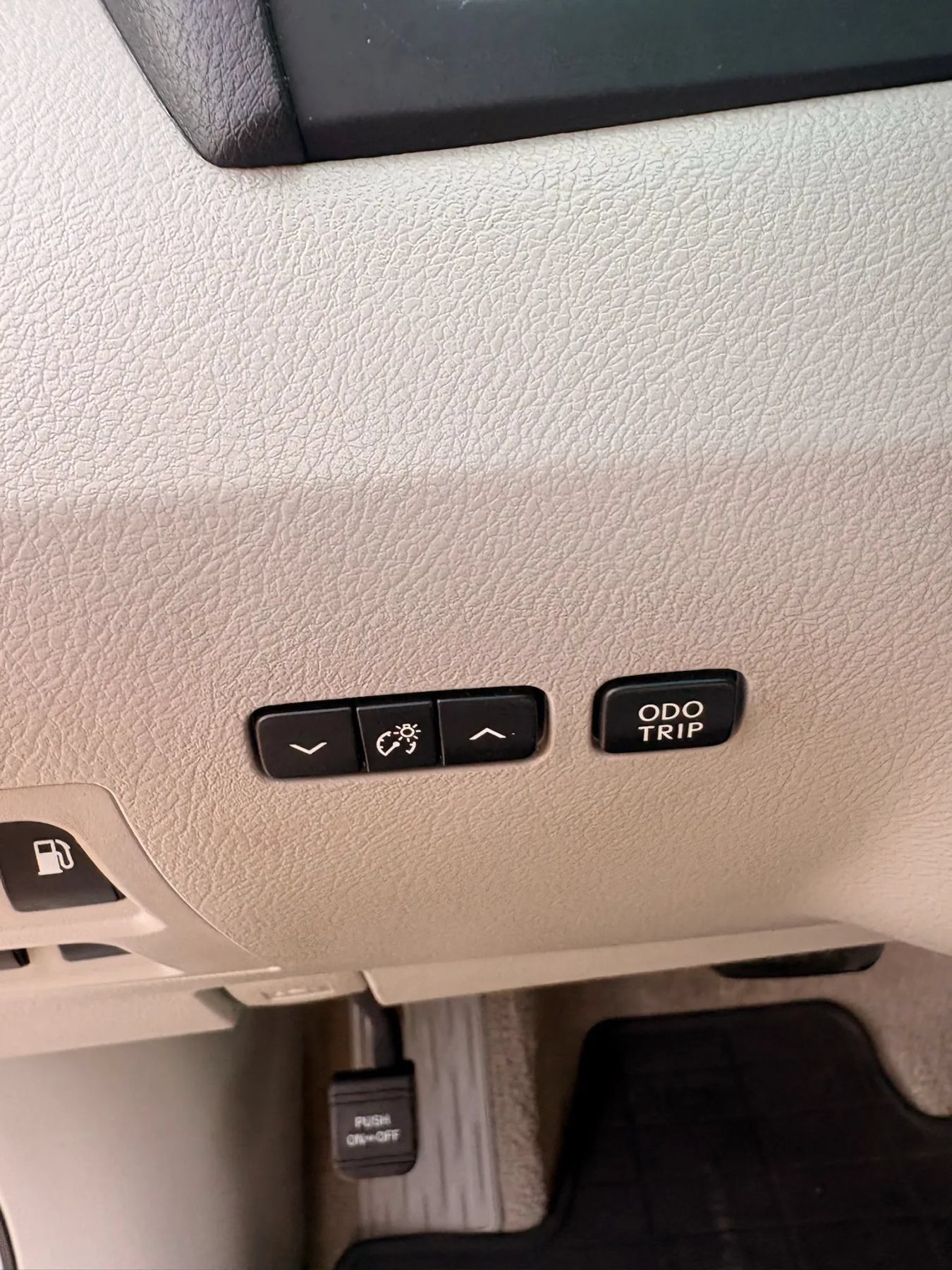 Used 2011 Lexus RX 350 AWD w/ Premium Pkg image 18
