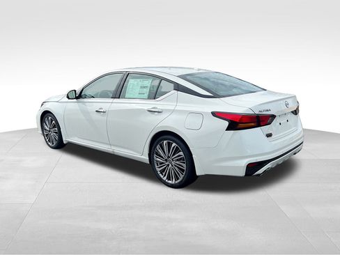 New 2025 Nissan Altima 2.5 SL image 5