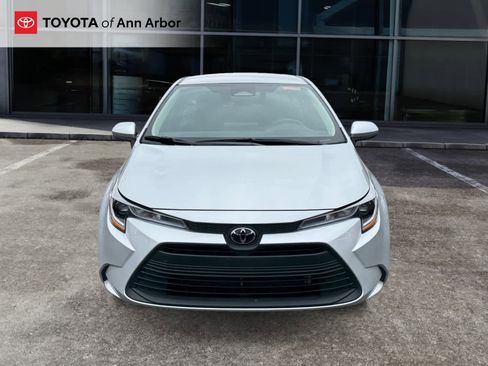 Used 2024 Toyota Corolla LE FWD image 11
