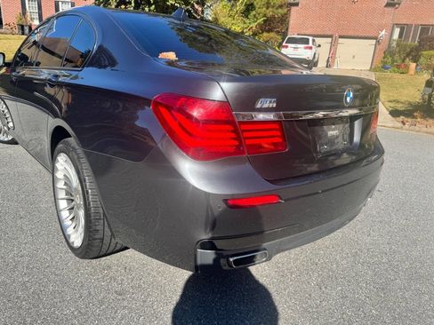 Used 2015 BMW 750i RWD image 4