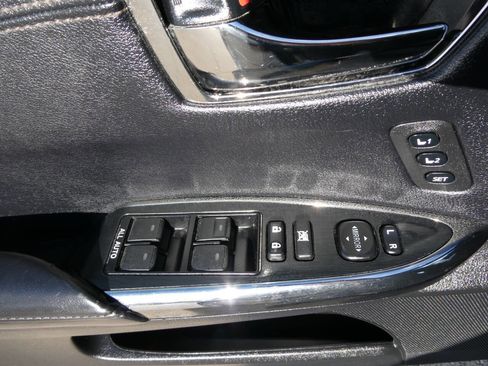 Used 2017 Toyota Avalon Limited w/ All Weather Liner Package FWD image 27