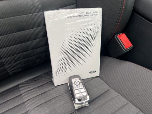 Used 2025 Ford Explorer ST-Line w/ Premium Package image 65